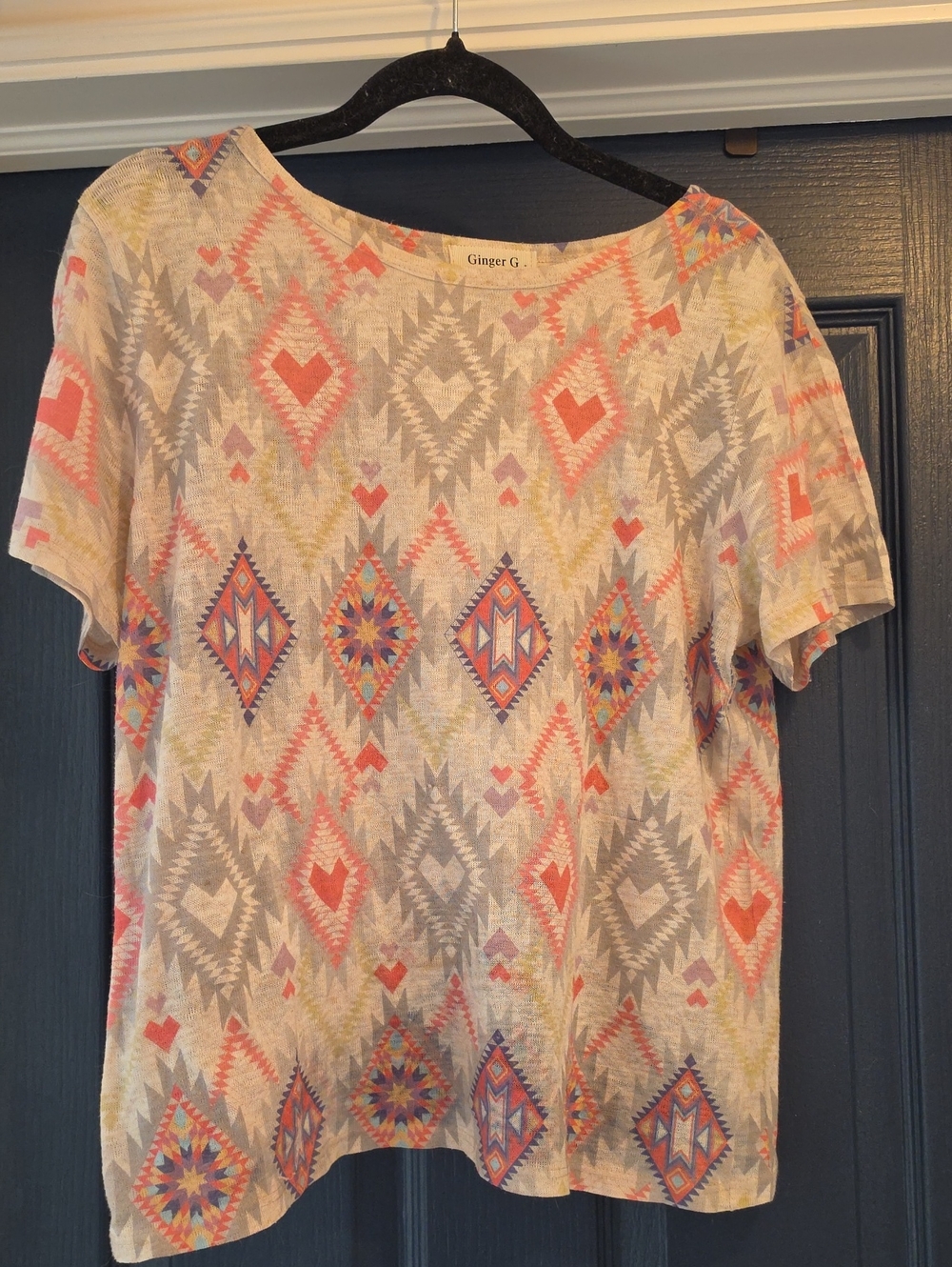 Women's Medium Short Sleeve Aztec-Print Tee in Coral, Gray and Cream